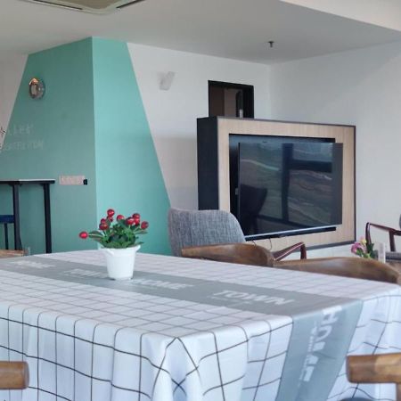 Rumahku Gurney With 270 Degree Sea View George Town Exterior photo